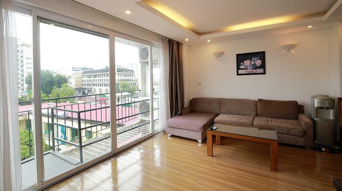 Khách sạn hẻo lánh Ola 24 Trương Hán Siêu
