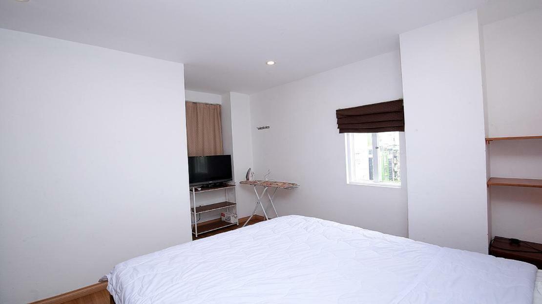 Ola 24 Truong Sieu Aparthotel *